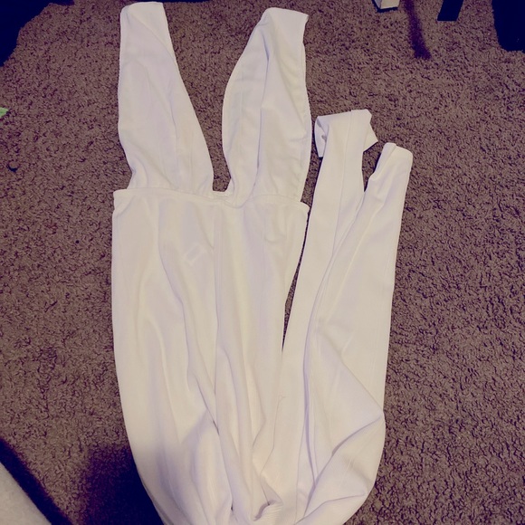 White Plunge jumpsuit - Picture 4 of 4